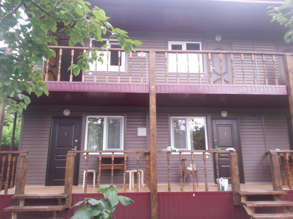 Guest House Yuzhnaya Palmira Pizunda Exterior foto